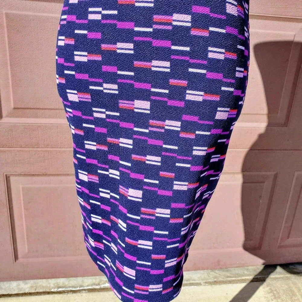 LuLaRoe Cassie Purple Geometric Print Pull-On Midi Pencil Skirt Size XS NWOT